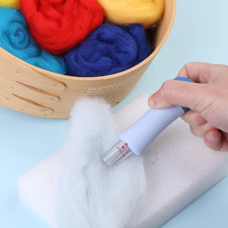 Example of a finished product created using the MIUSIE felting kit