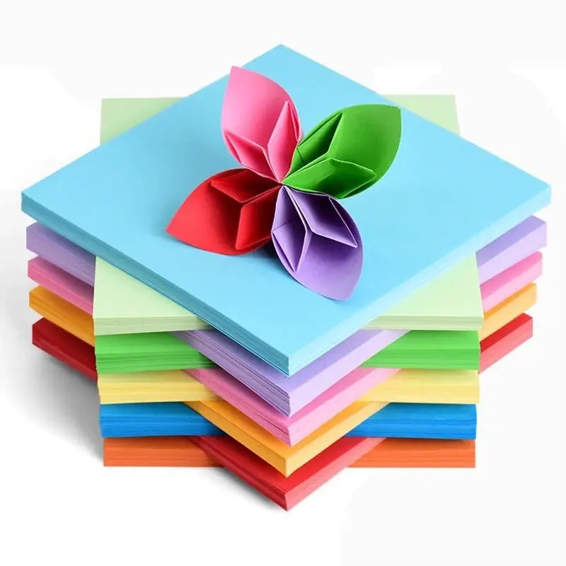 Set of colored paper for origami, 100 sheets, perfect for children's crafts