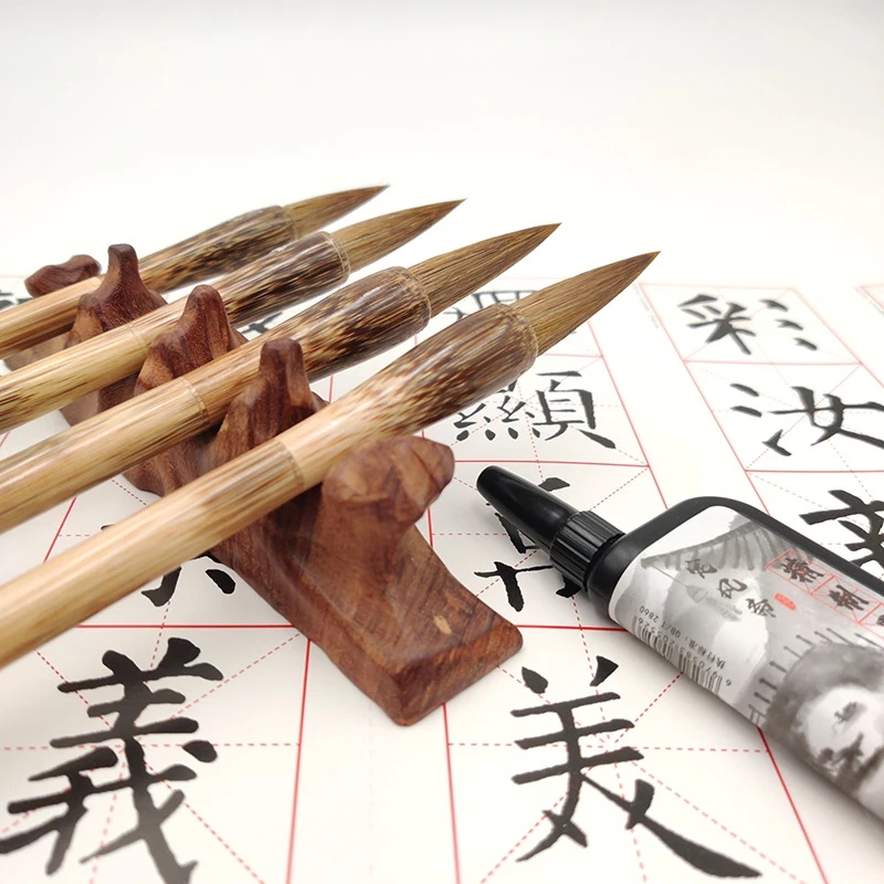 EZONE brush with soft hair, ensuring high quality with each stroke