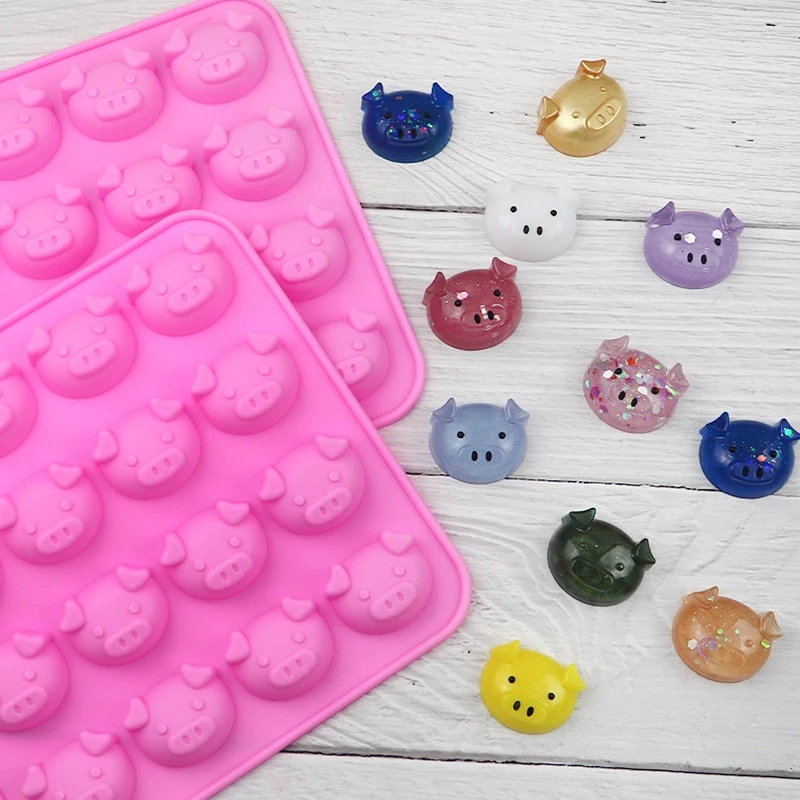 Beautiful mold with a cat, perfect for children's parties