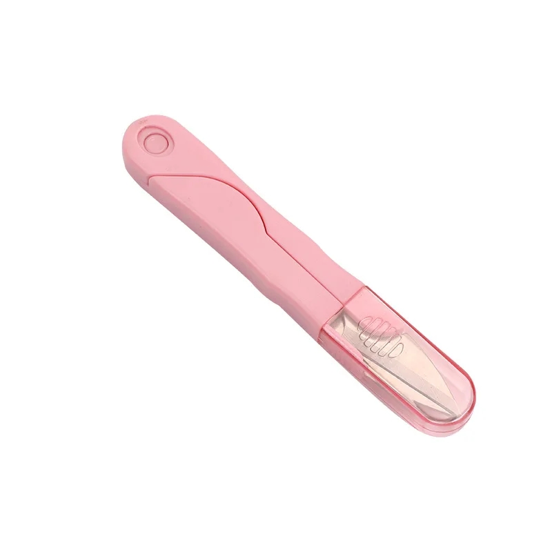 실과 원단을 정밀하게 다루기에 완벽한 가위
