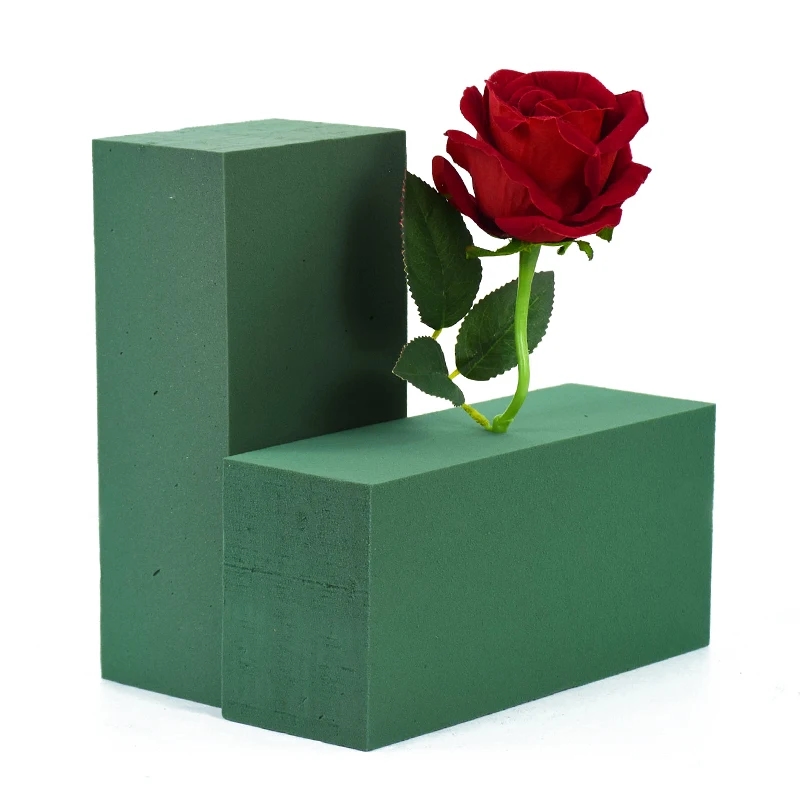 Convenient sponge for creating beautiful bouquets