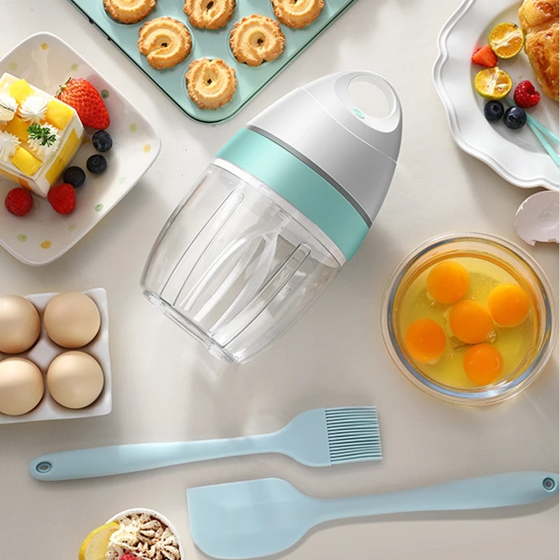 Cream whipping mixer with simple controls