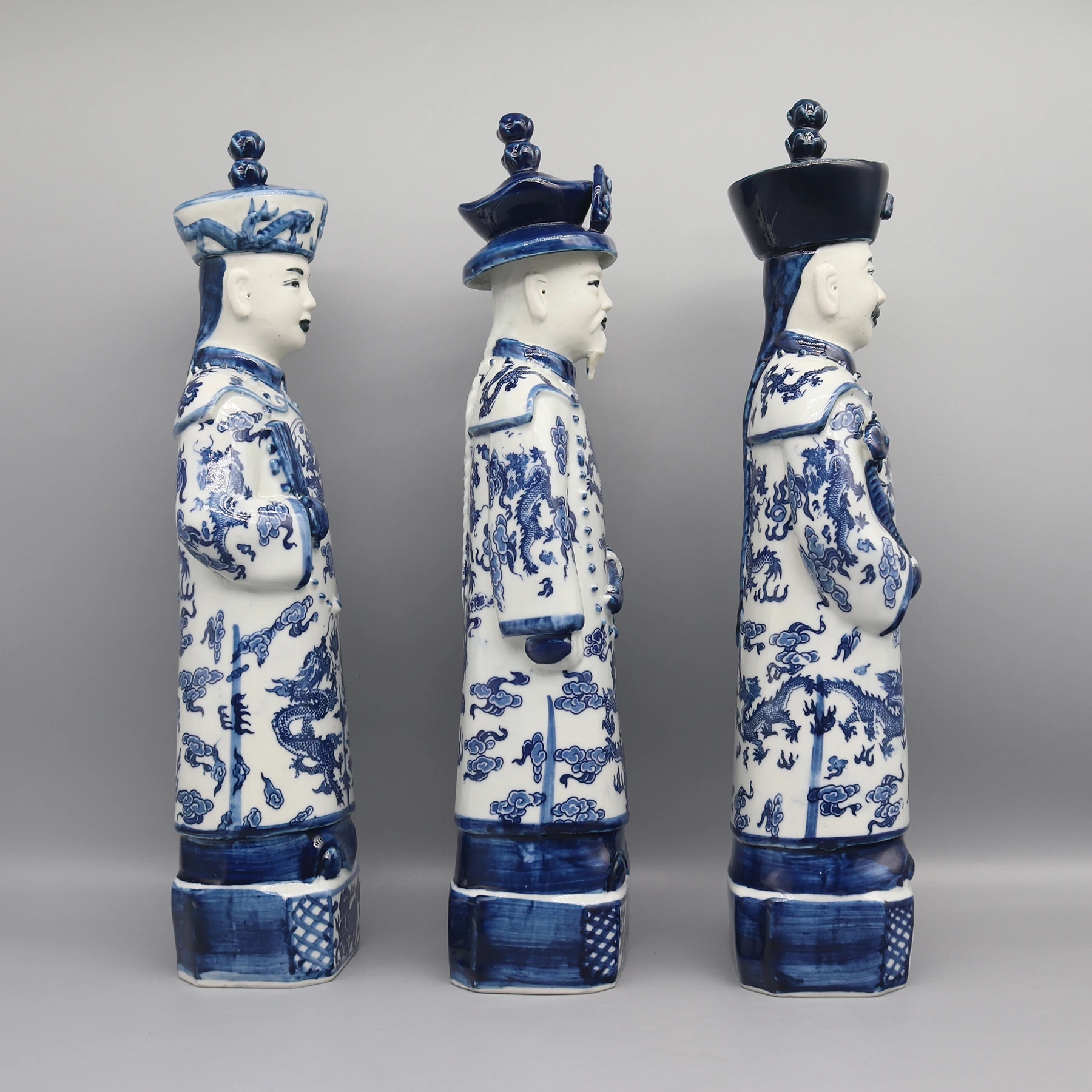 Decorative statue depicting 3 generations of Qing Dynasty Chinese emperors