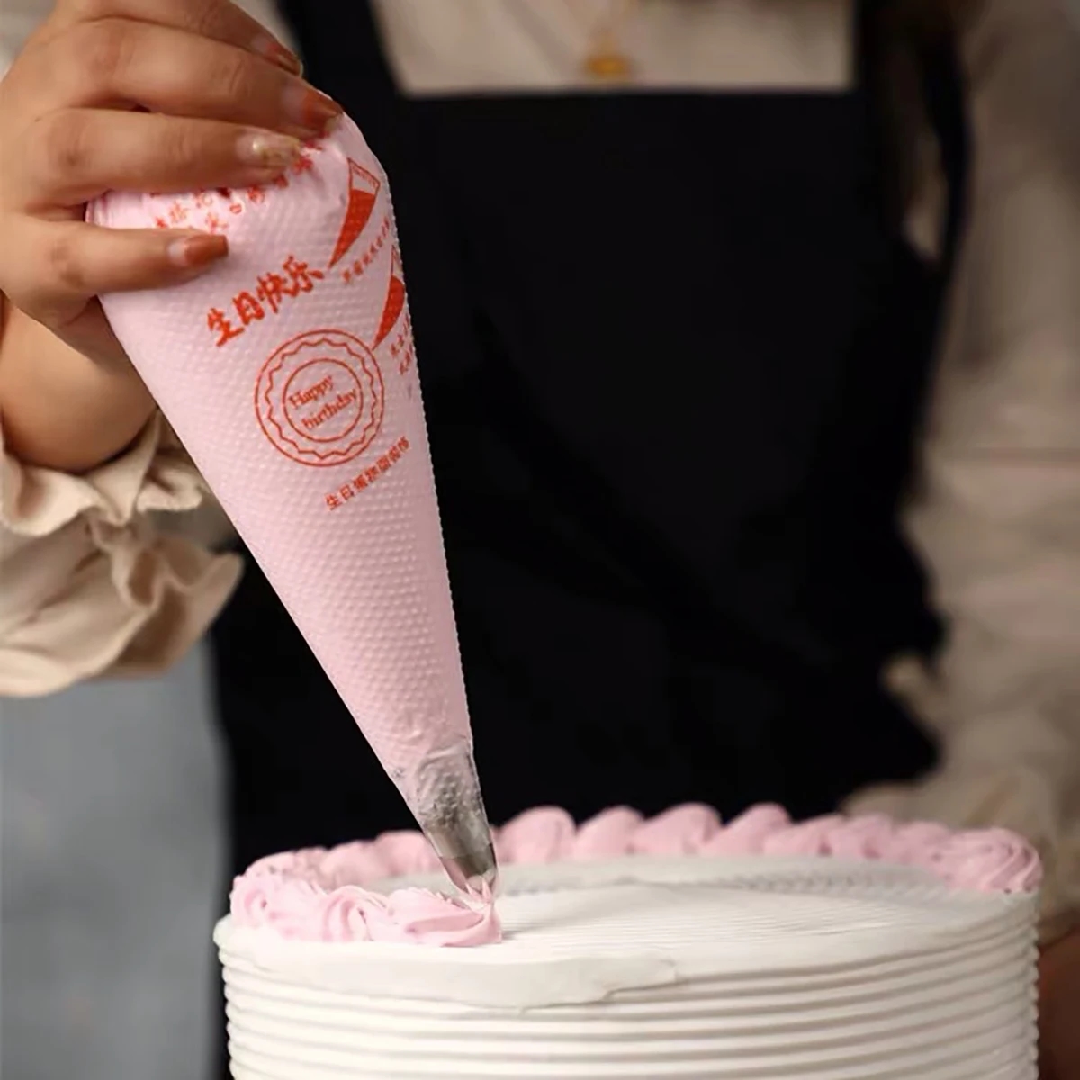Bags for cream and dough, providing ease of work