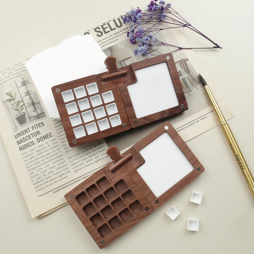 Photo of the open wooden palette with visible paint compartments