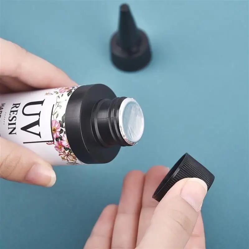 Adhesive for jewelry in 50 g packaging