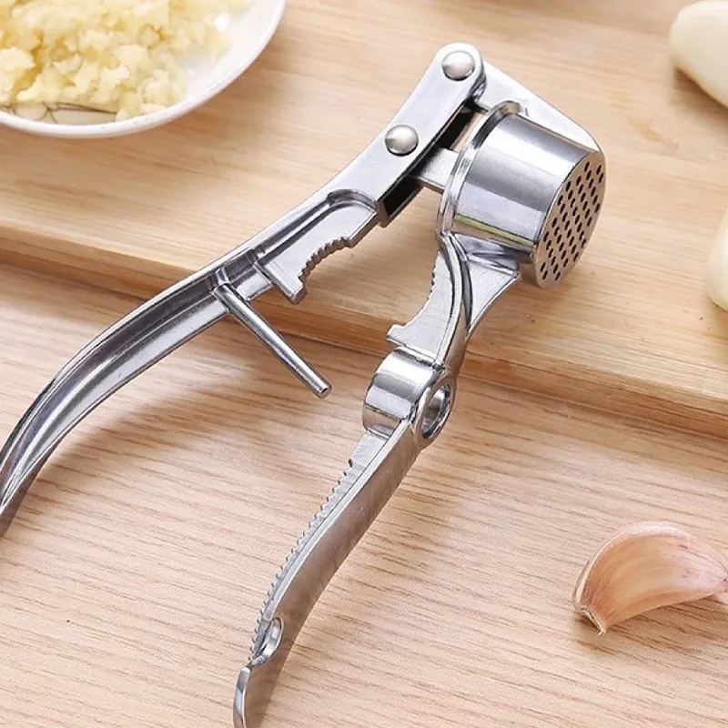 Ergonomic design that fits perfectly in the hand and makes crushing easier