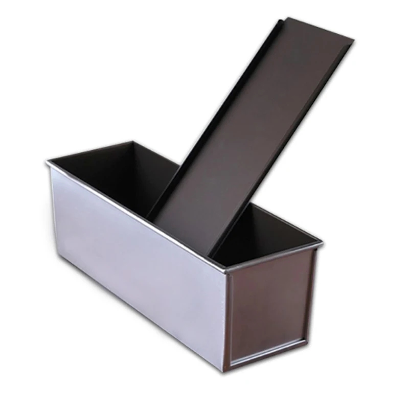 Baking pan providing even heating
