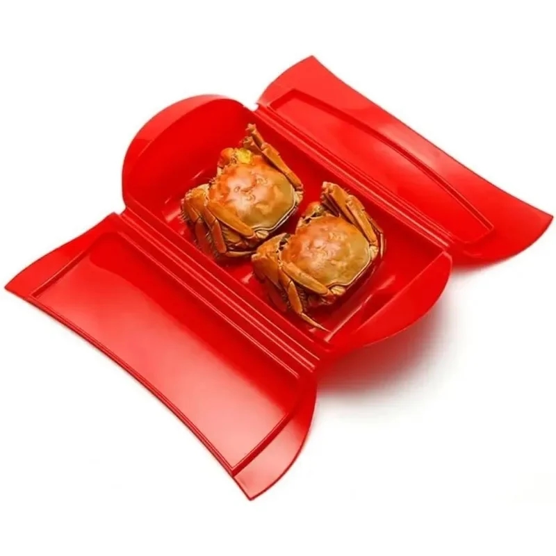 Cooking dishes in the microwave oven using a silicone steamer