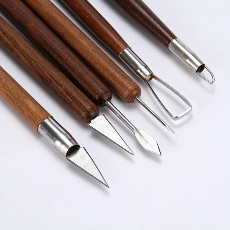 Set of tools for working with clay and ceramics