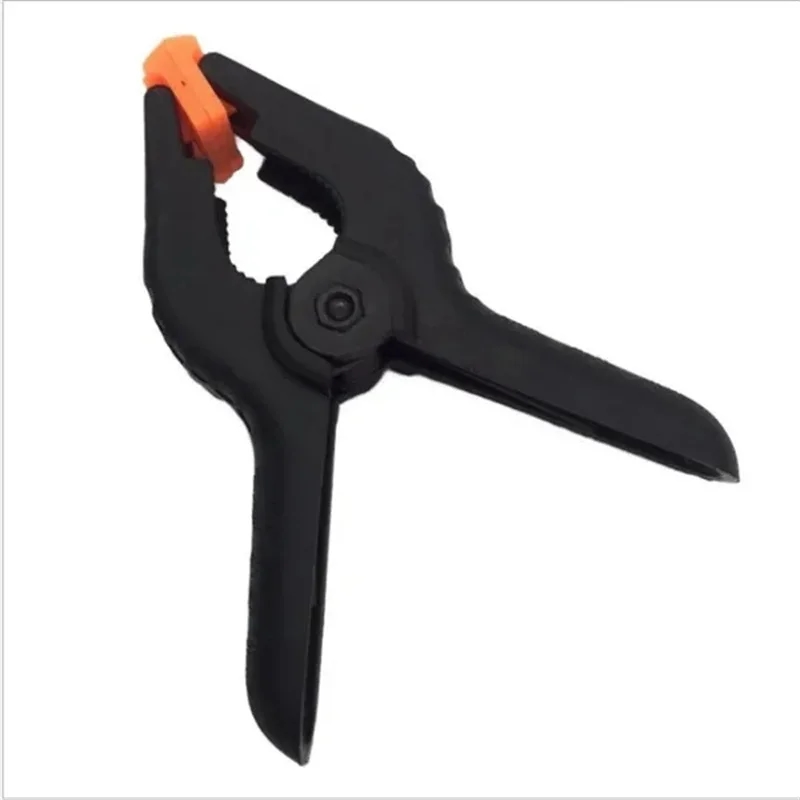 Assortiment de pinces en plastique réglables de différentes tailles