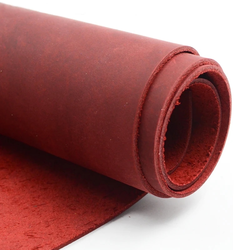 Leather with a characteristic smell and texture, ideal for creating unique products