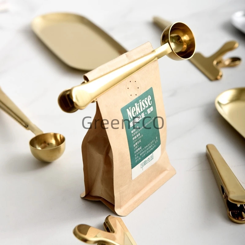 Edelstahl-Löffel mit goldenem Überzug, ideal für den Morgenkaffee