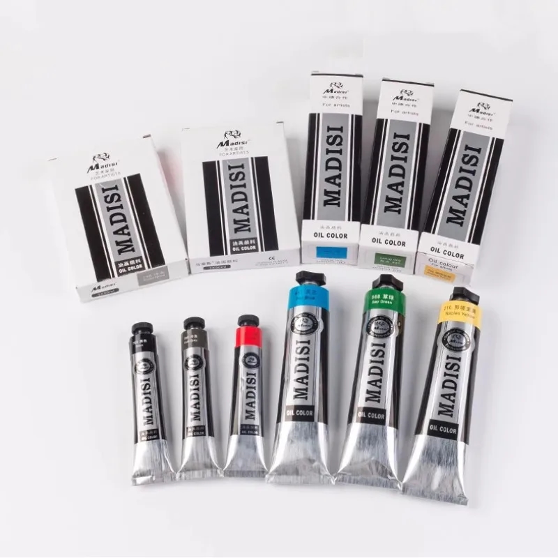 The set of oil paints is suitable for both professionals and beginners