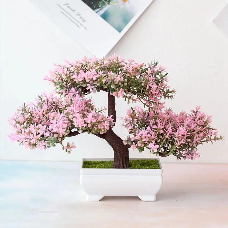 Imagem de uma árvore bonsai artificial realista em vaso com muitas folhas verdes