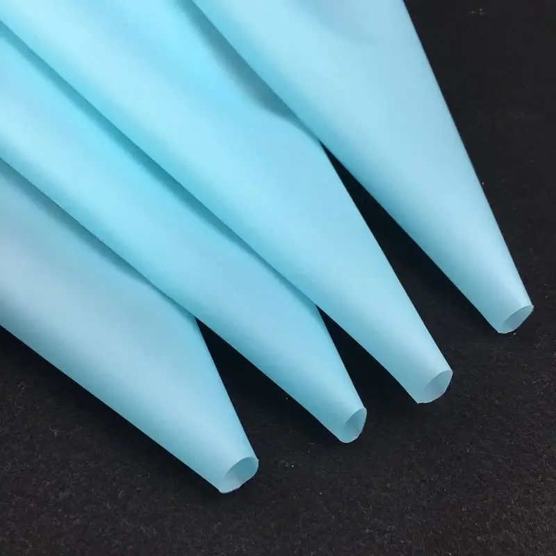 Silicone bags that are easy to wash and long-lasting, perfect for the kitchen