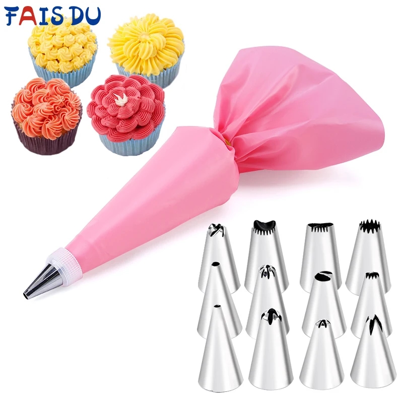 Silicone baking bags and metal confectionery nozzles in a set