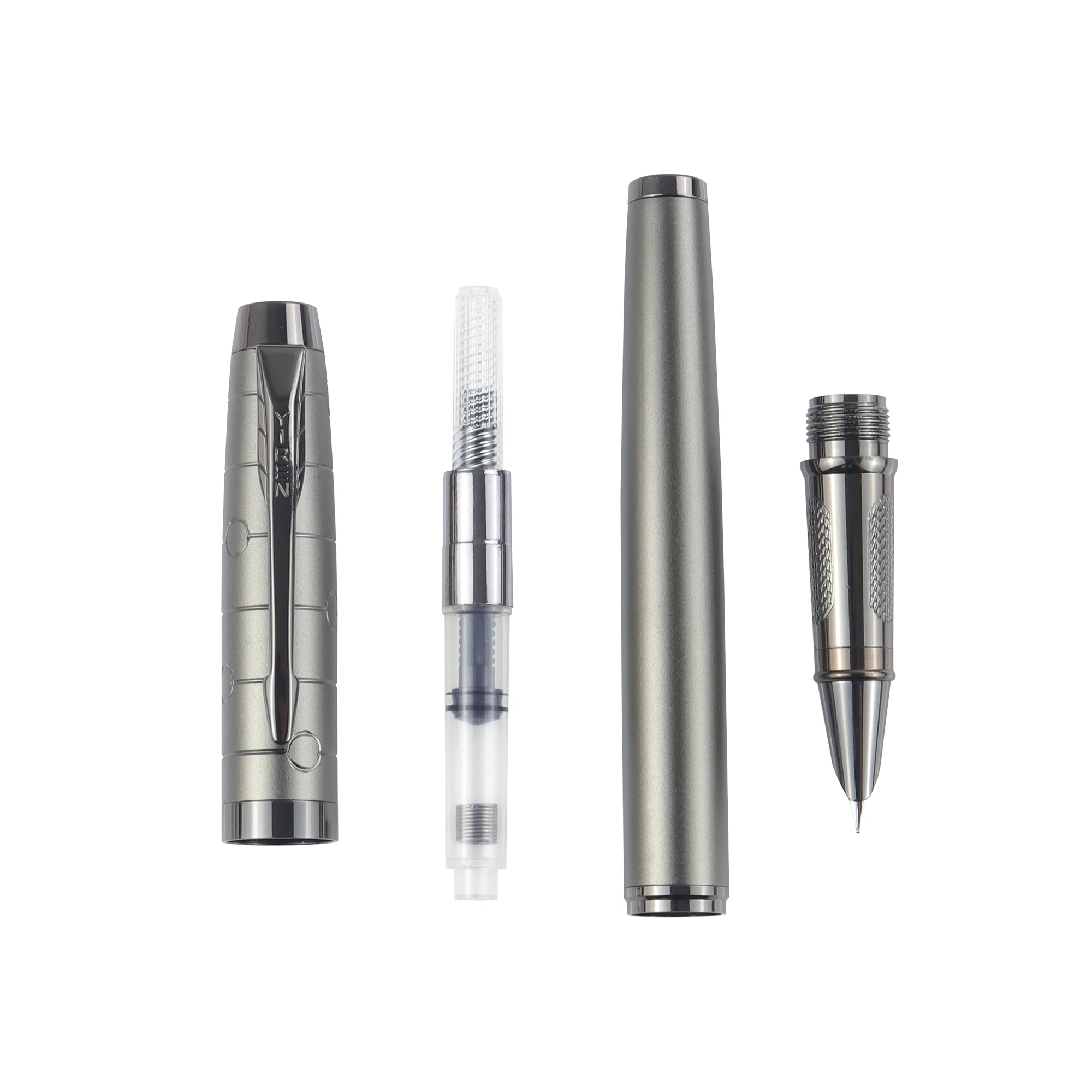 Eleganter Gunmetal-Stift, der einen komfortablen Griff und flüssiges Schreiben bietet