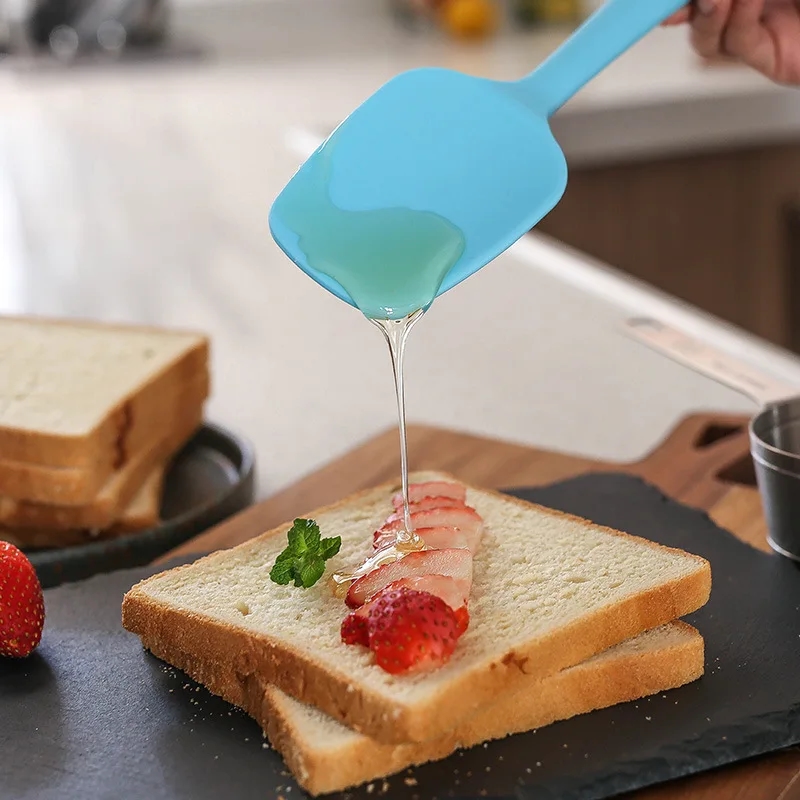 Spatula with a thoughtful handle design, saving space in the kitchen