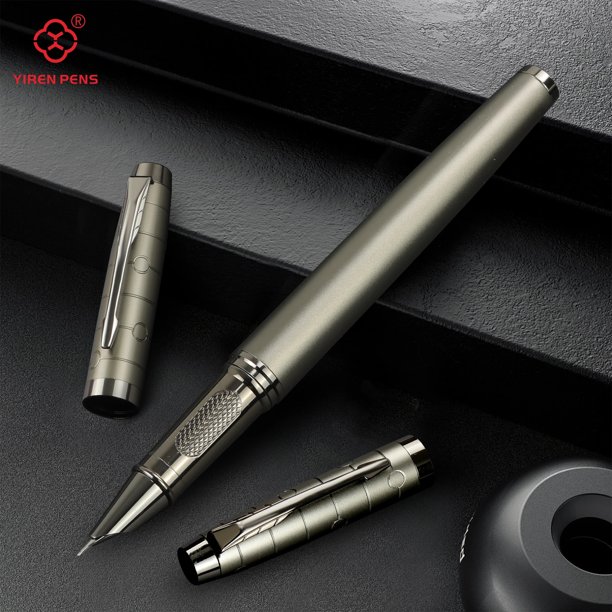 Gunmetal-Stift mit mechanischem Gefühl und raffiniertem Design