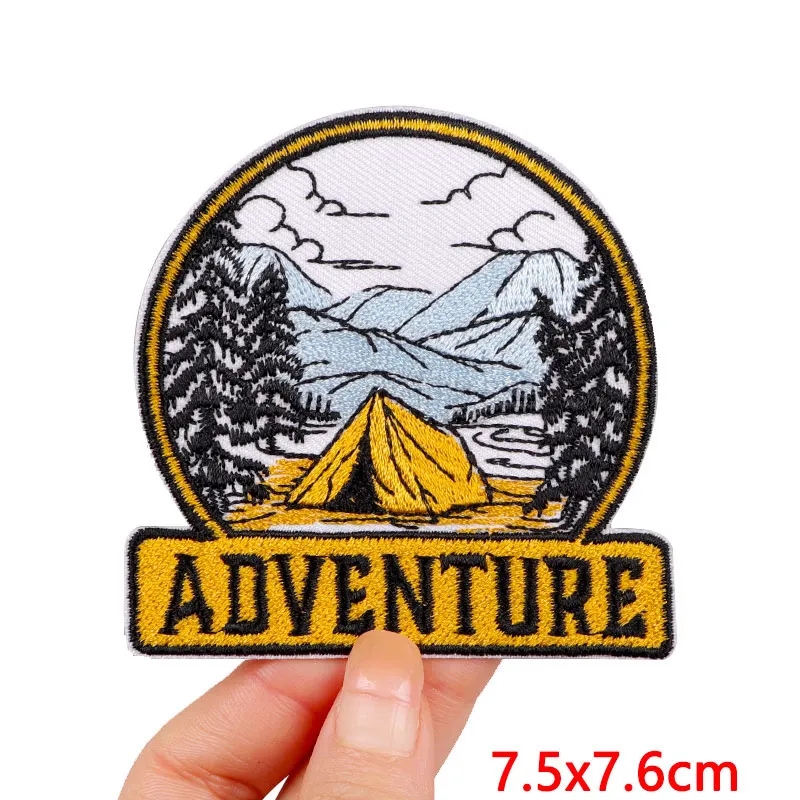 Bestickter Aufnäher mit Bergkettenmotiv zur Verzierung von Kleidung und Ausrüstung