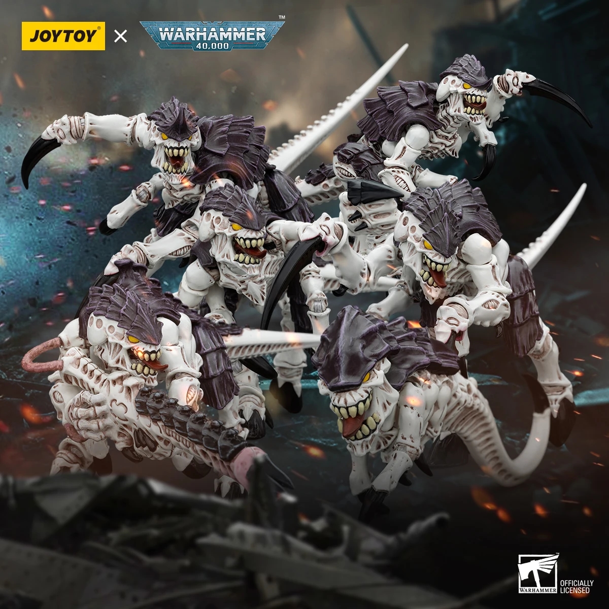 Die Figur wird im Vergleich zu anderen Elementen der Warhammer 40K-Sammlung gezeigt
