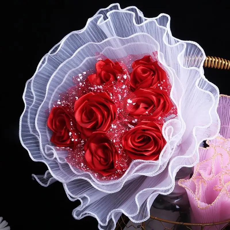 Papier d'emballage rose pour la décoration de bouquets