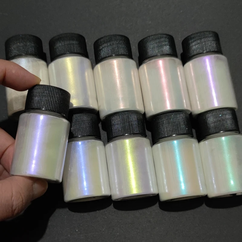 Multicolored pearlescent pigments in glass jars