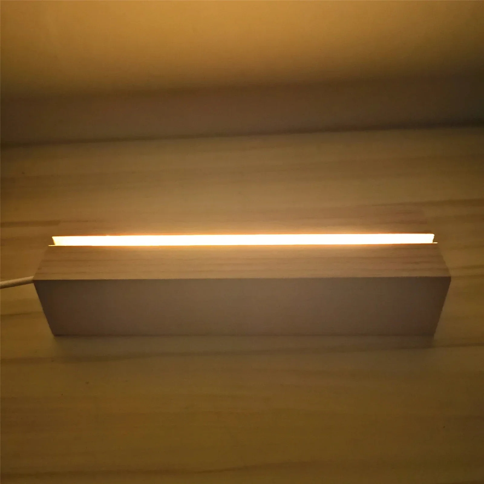 Ästhetisch ansprechender Ständer, ideal zur Schaffung von Geschenken