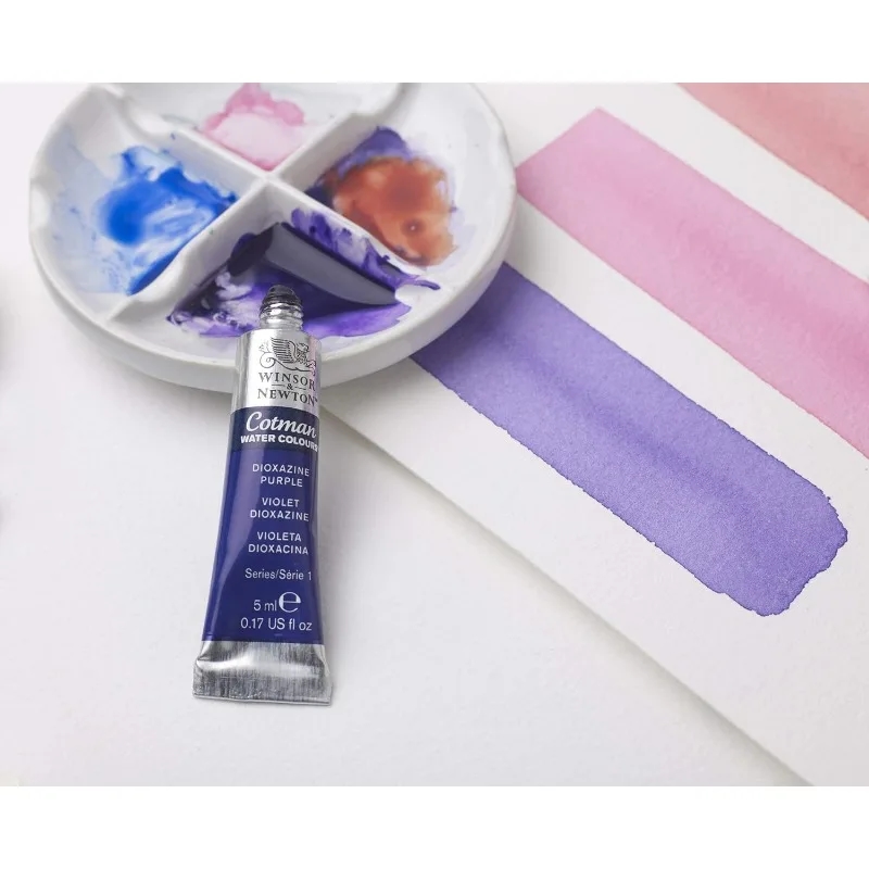 Image des peintures acryliques Winsor & Newton Cotman appliquées sur du papier, démontrant leur haute qualité et leur transparence