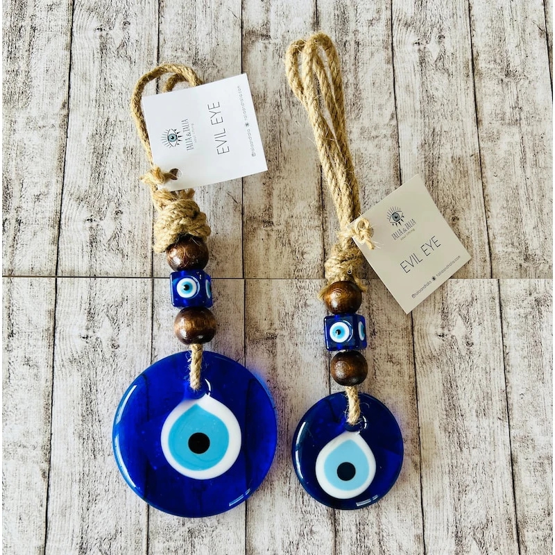Dekorative Hängematte mit einem Auge, hergestellt aus Glas und strapazierfähigem Band
