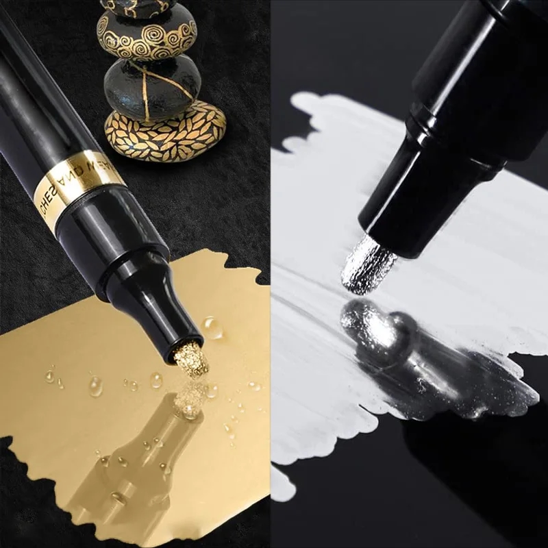 The golden chrome marker creates an impressive decor on surfaces