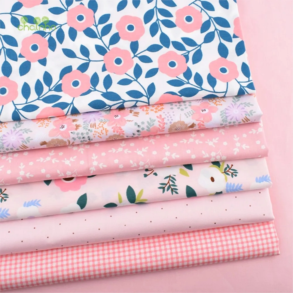 Choice between two fabric sizes, allowing for products of varying complexity