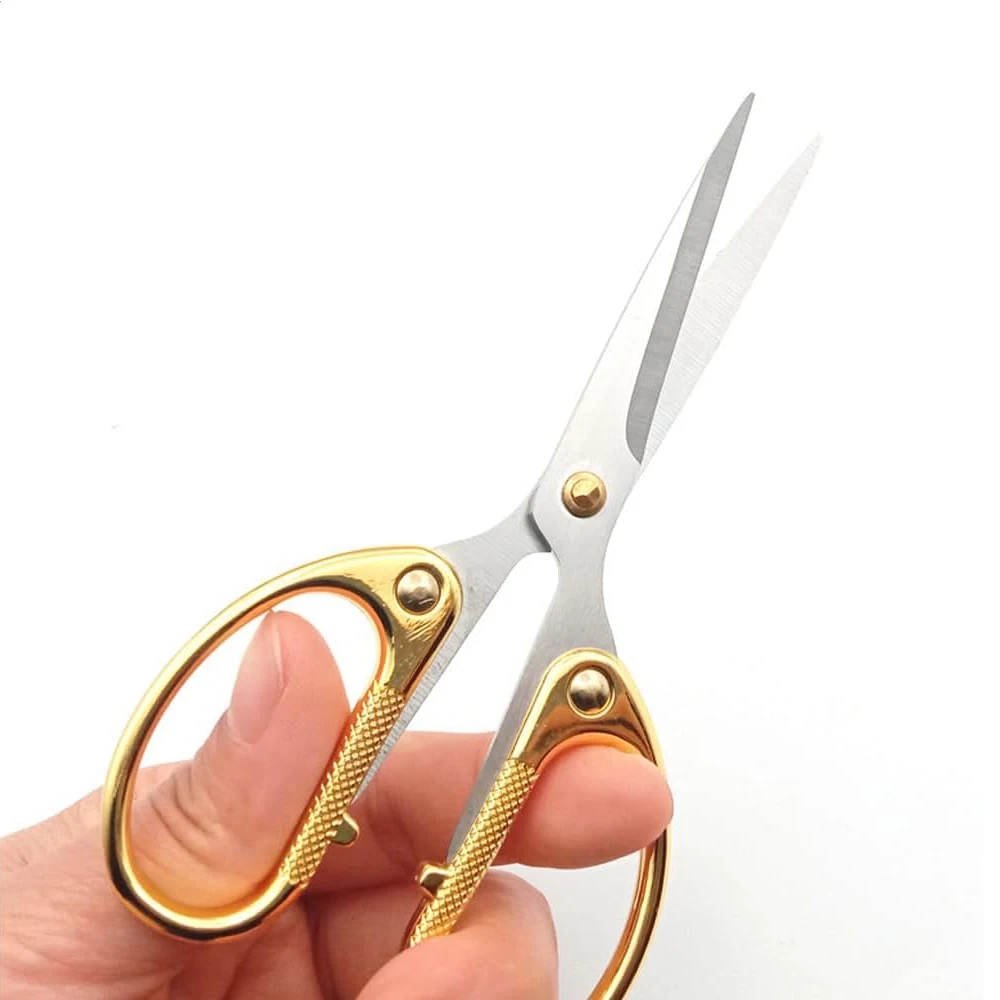 Compact and elegant sewing and crafting scissors
