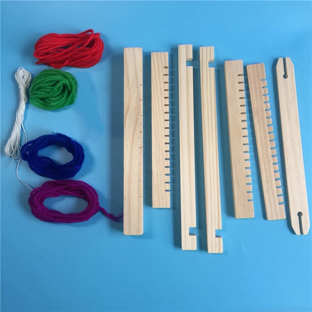 Loom in a pleasant yellow color that attracts children's attention