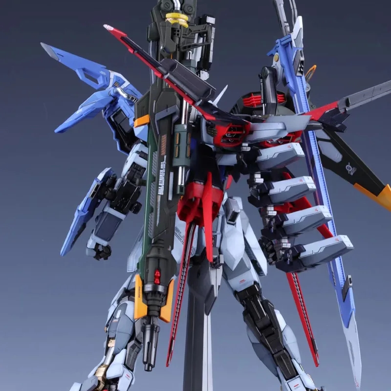 Originalverpackung mit Bild des Modellbausatzes der Gundam-Figur
