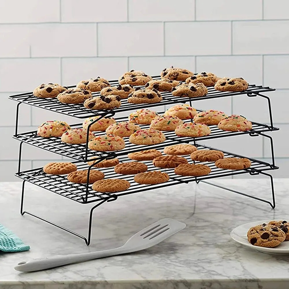 Aesthetic view of the stainless steel baking tray