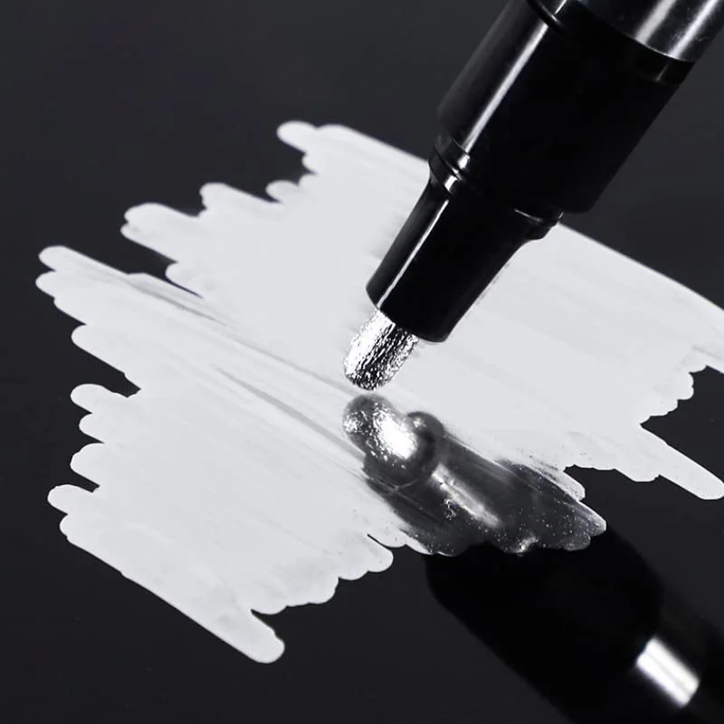 The silver chrome marker is perfect for updating details