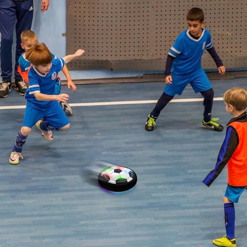 Foto des Trainings-Balls mit Beleuchtung und attraktivem Erscheinungsbild