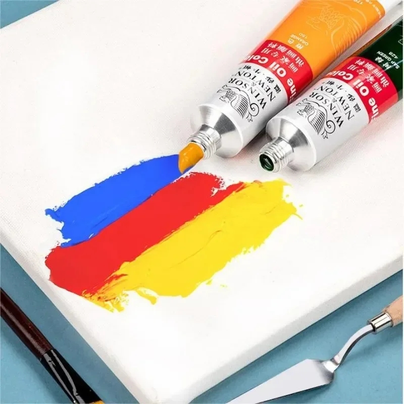 Packaging of WINSOR&NEWTON professional oil paints for artists