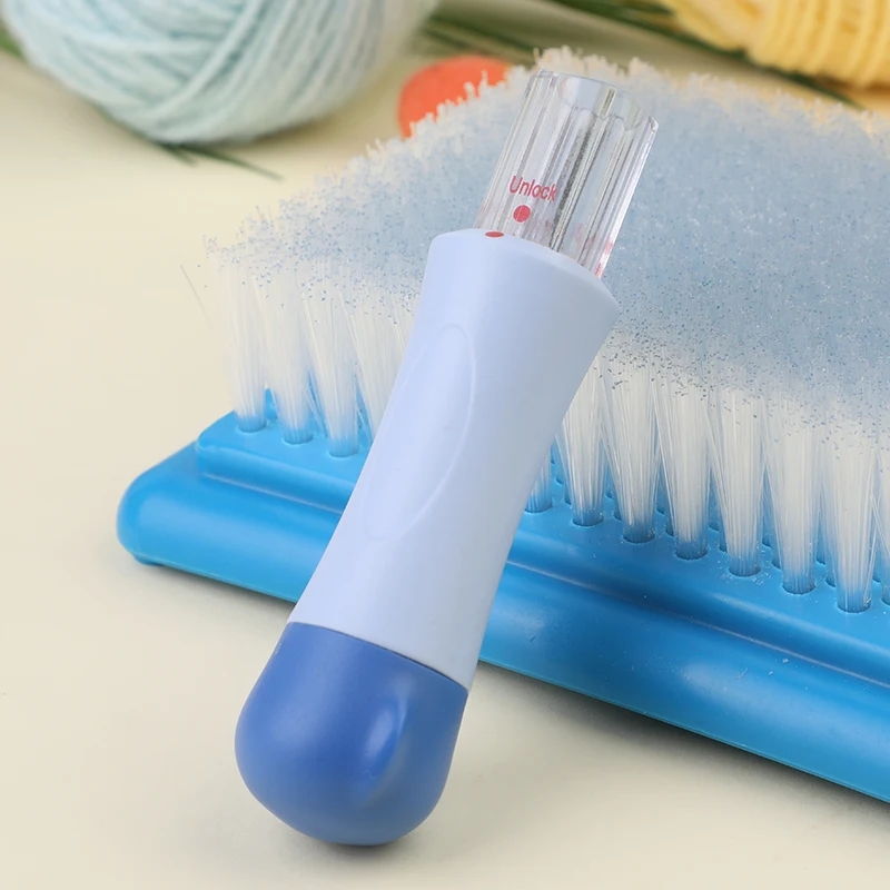 Felting needles that contribute to the creation of detailed products