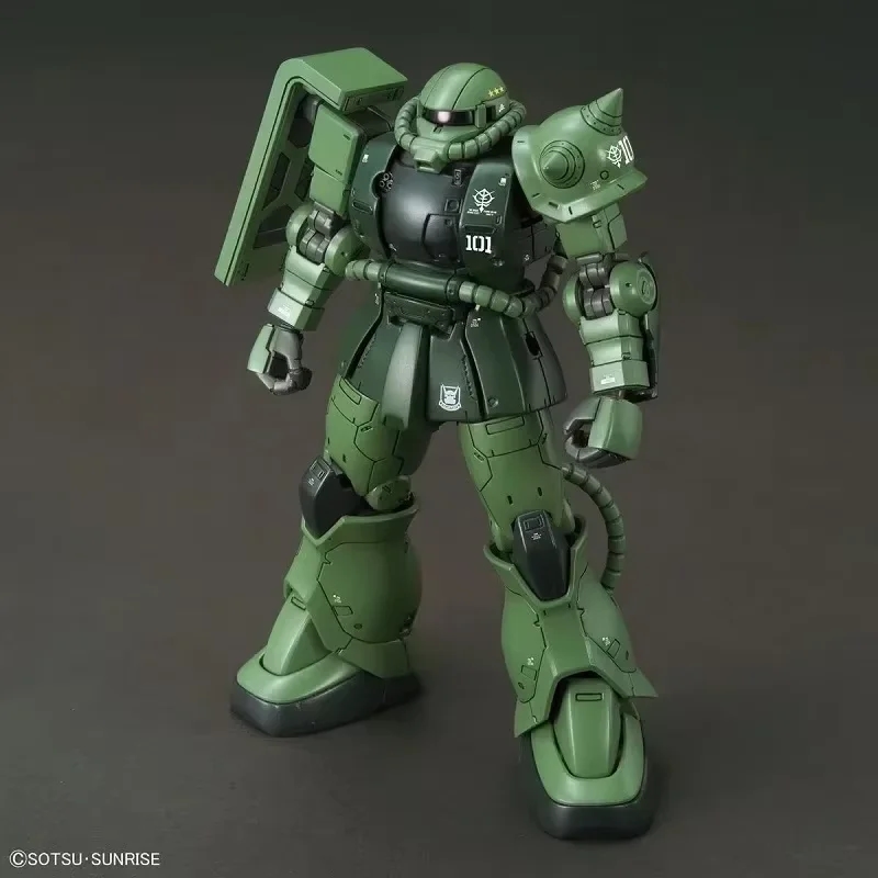 추가 액세서리 세트와 함께하는 ZAKU HG 1/144 컬렉션 피규어