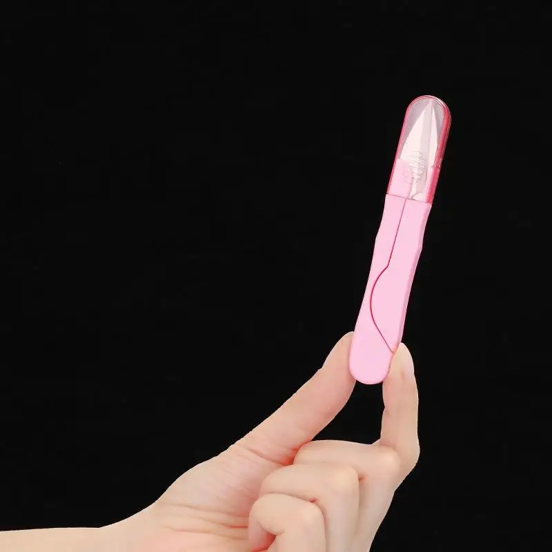 모든 원단을 쉽게 다루는 품질 좋은 가위