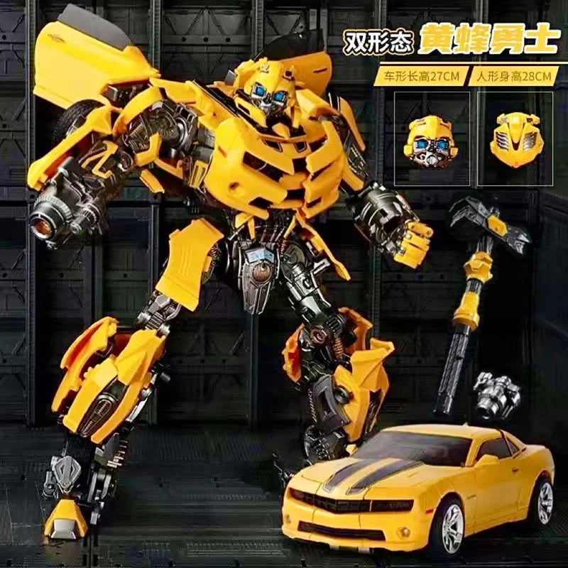 Close-up da parte frontal da figura de Bumblebee, destacando as cores vibrantes