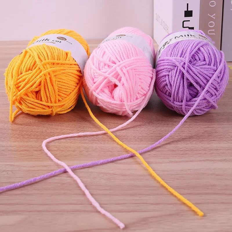 Examples of knitted products made from acrylic yarn