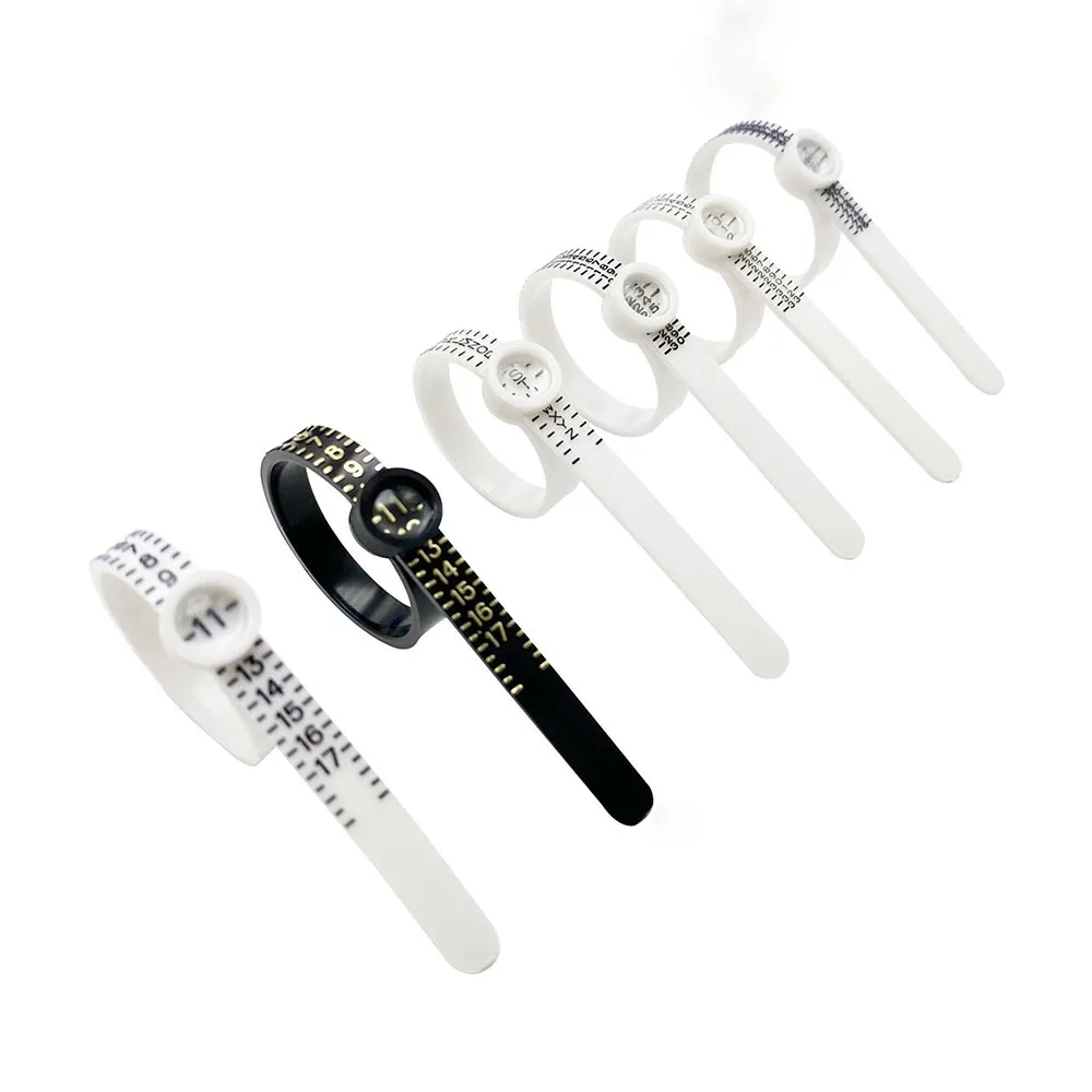 Built-in magnifying glass simplifies the process of measuring finger size