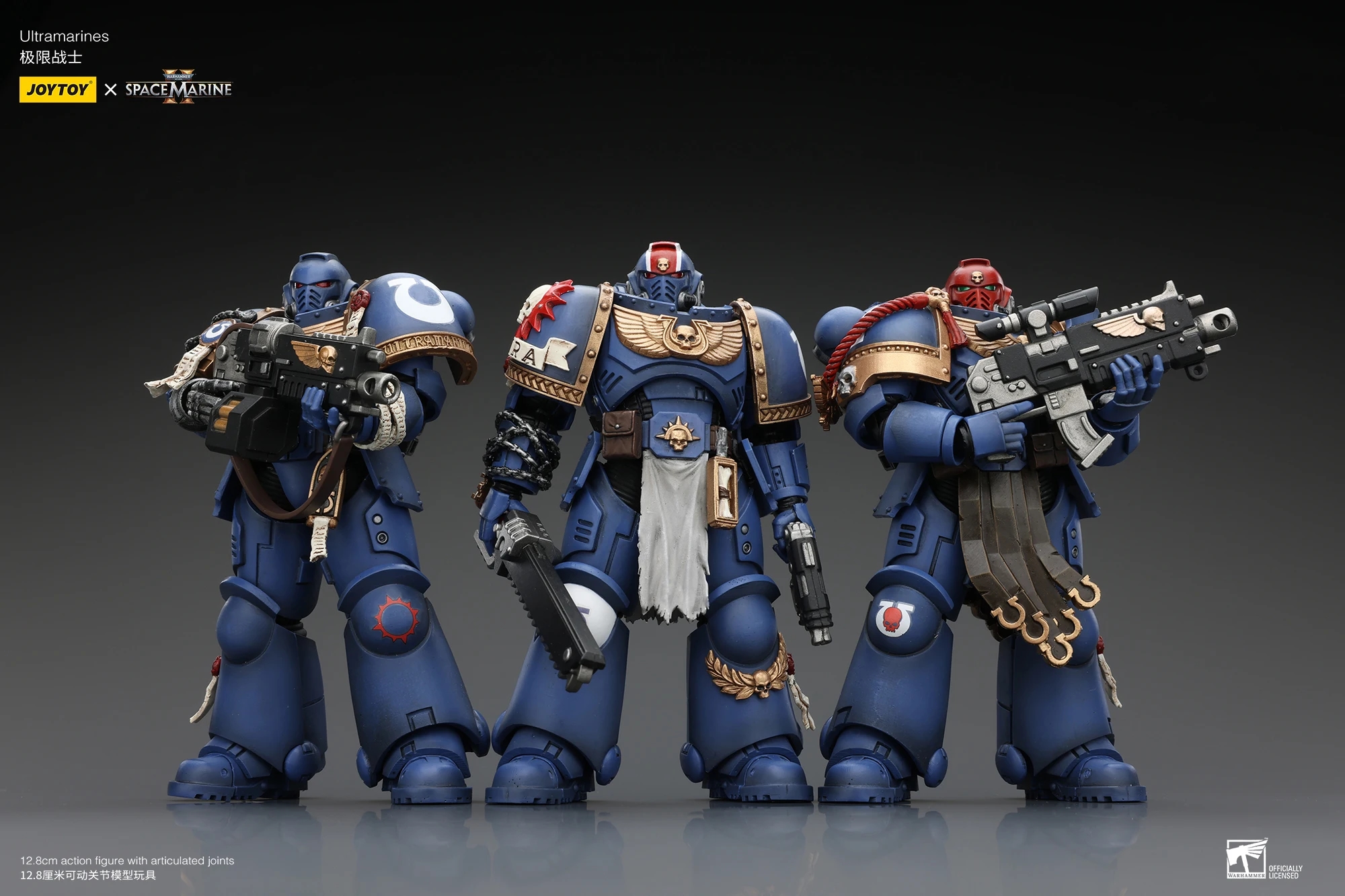 Detalhes minuciosos da armadura e armas nas figuras Warhammer 40K