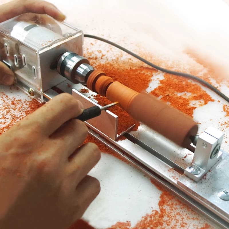Compact desktop woodworking machine with adjustable rotation speed