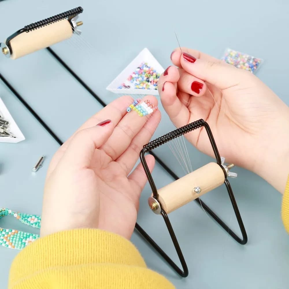 Weaving loom with elastic ribbon for creating unique jewelry